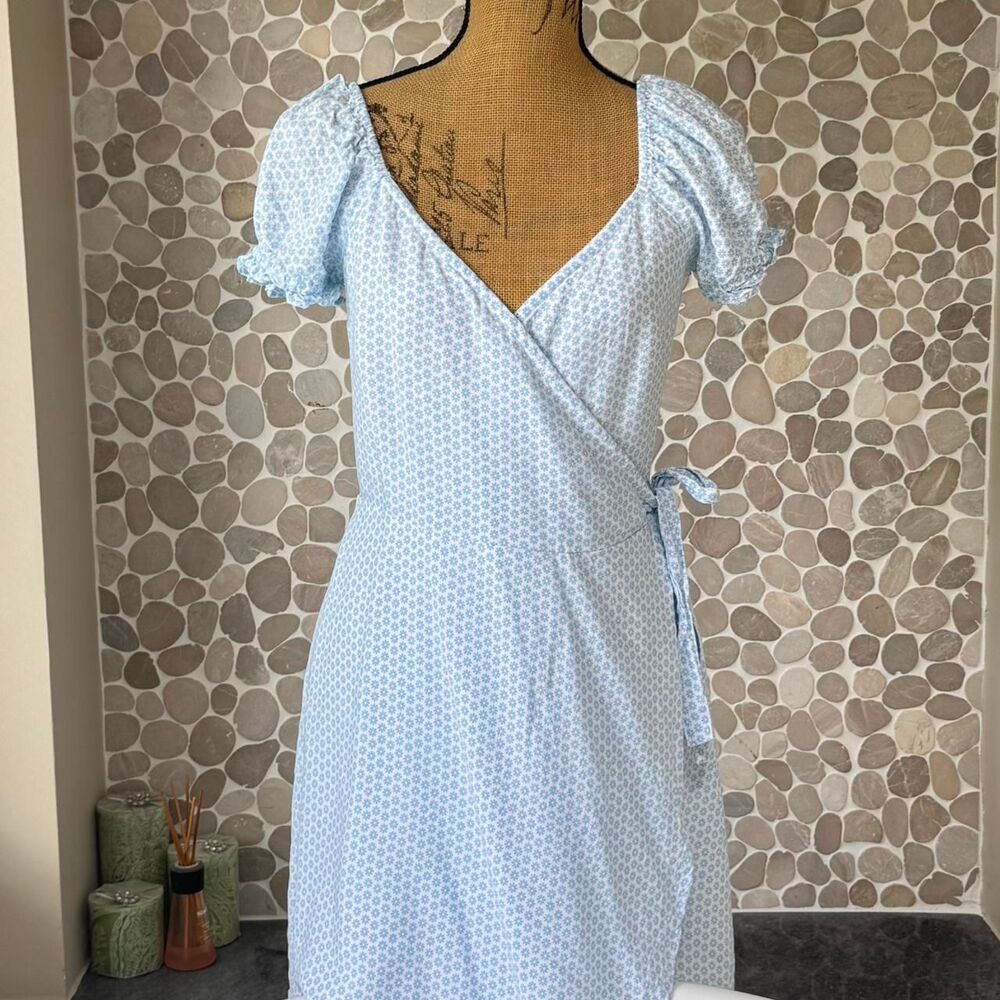 Hollister-co  Blue floral wrap Dress